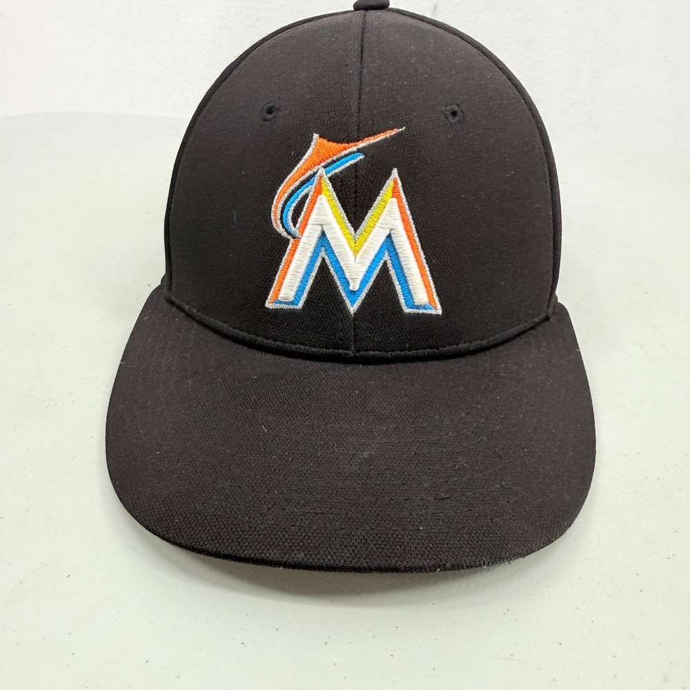 OC Sports Miami Marlins Hat Mens S/M Black MLB Baseball Logo Cap Stretch